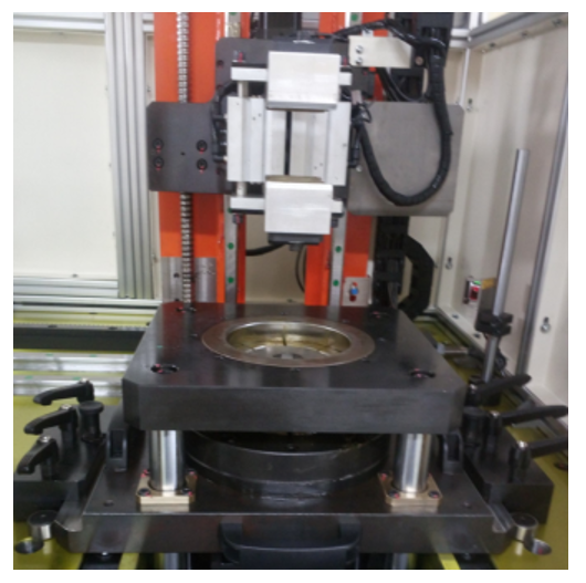 立式伺服缩径设备""